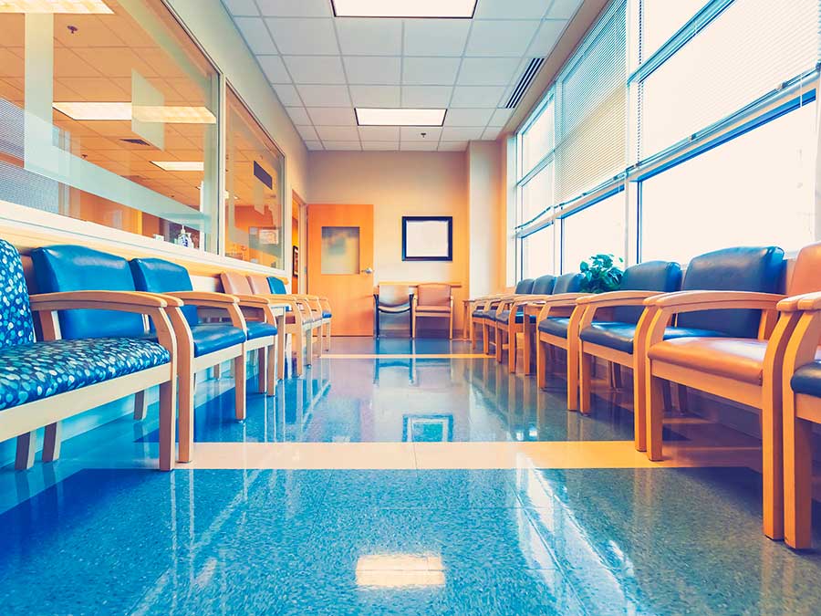 Sala d'attesa Studio dentistico a Milano pulito da Impresa Pulizie
